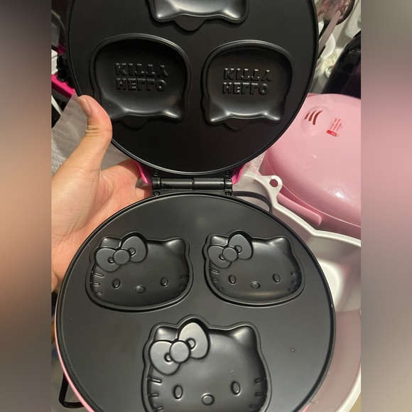 Vintage Hello Kitty pancake maker